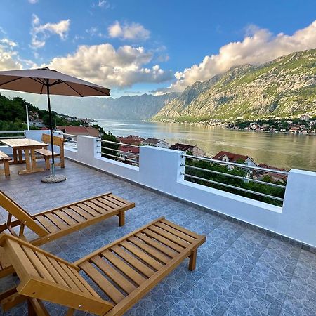 House With Big Terrace And Beautiful Sea View Villa Kotor Eksteriør billede