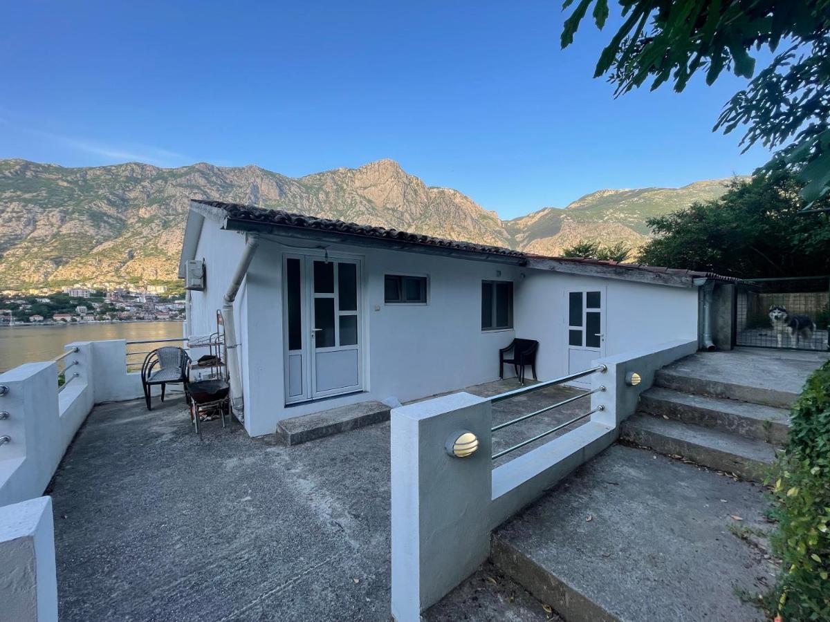 House With Big Terrace And Beautiful Sea View Villa Kotor Eksteriør billede